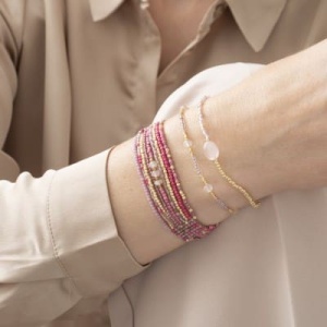 A BEAUTIFUL STORY Ruby Rose Quartz Gold Bracelet